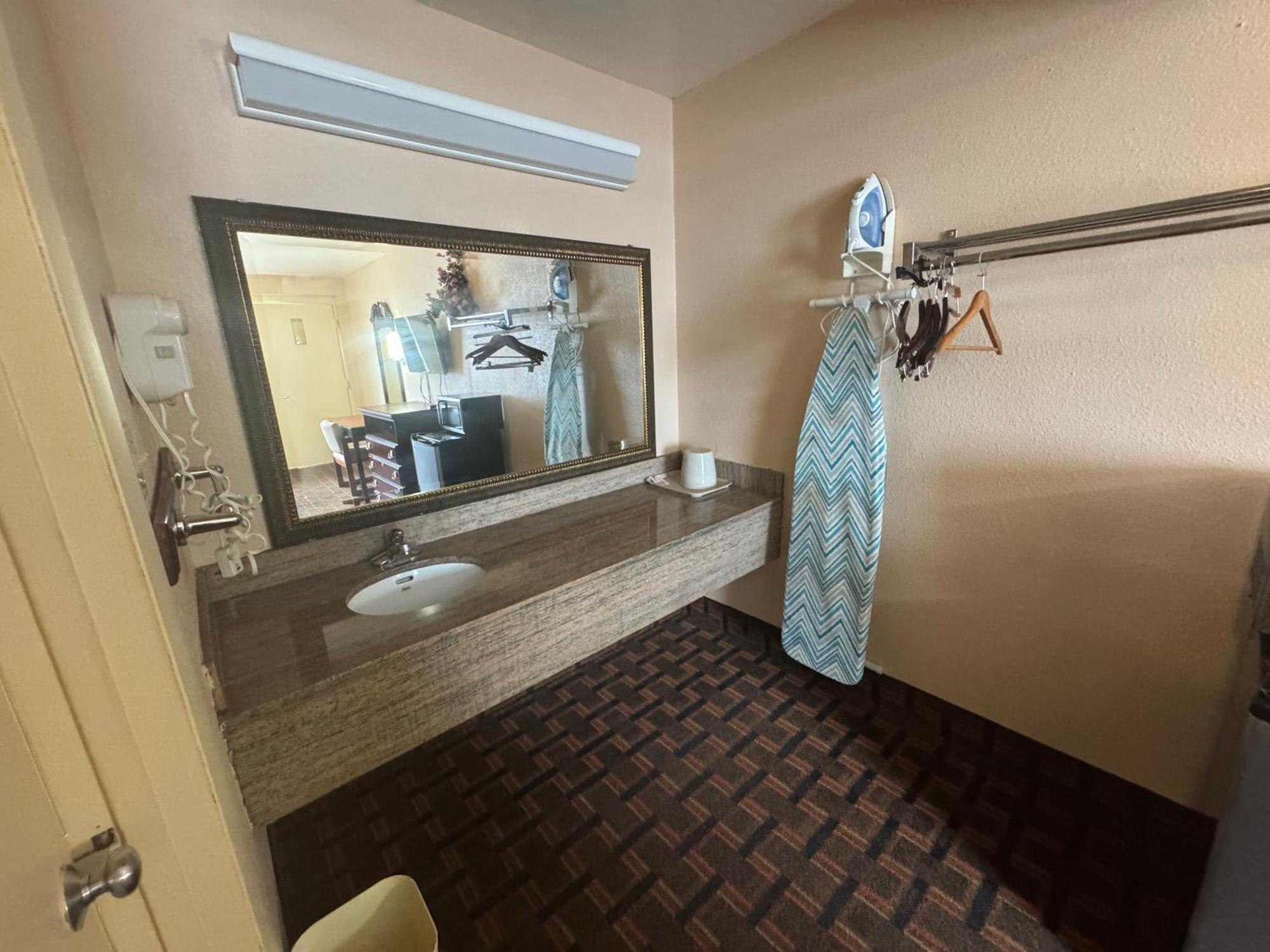 Travel Hotel